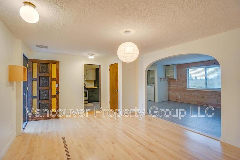 9910 Ne 16th St - Photo 3 of 21