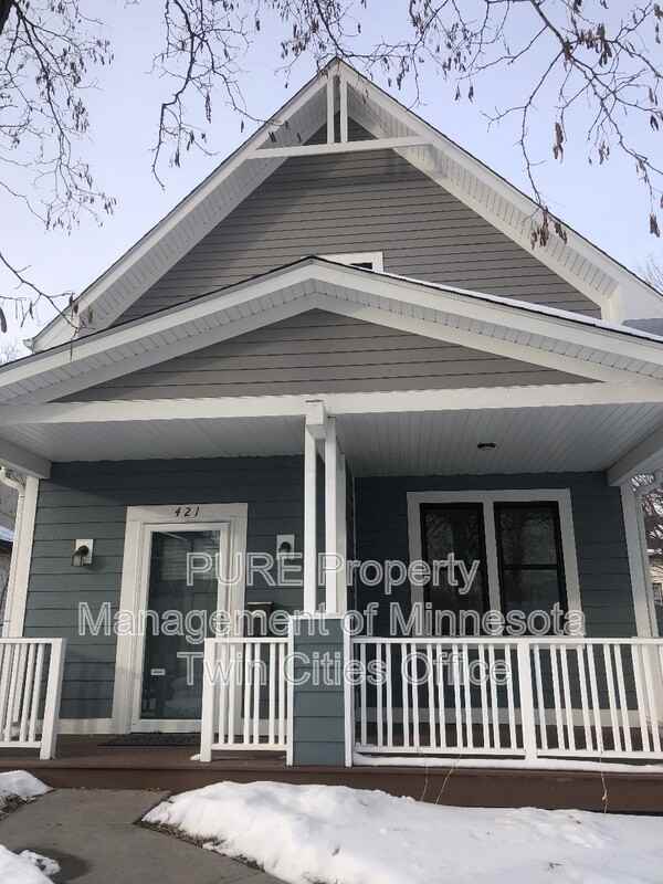 421 6th Ave Ne - Photo 3 of 20