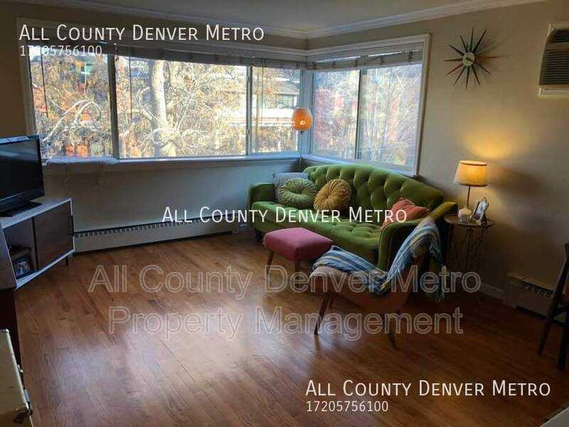 1435 Elizabeth St #10 - Photo 6 of 21