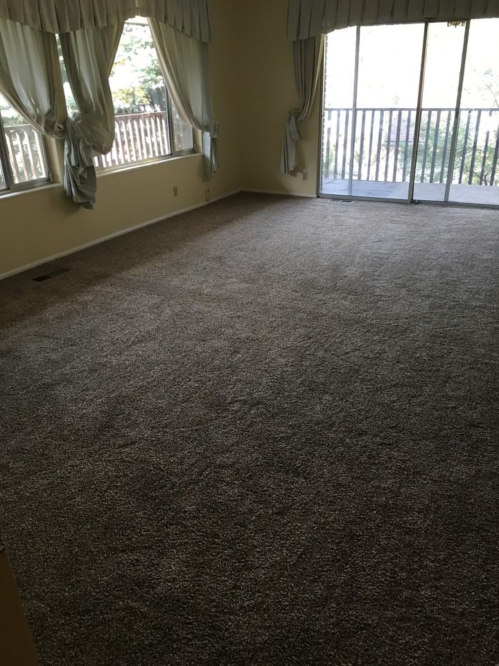 2725 Commonwealth Ave - Photo 2 of 9