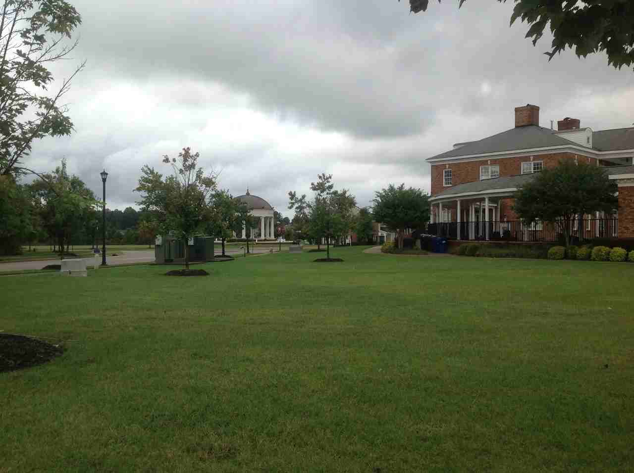 933 Ileagnes Rd - Photo 2 of 7