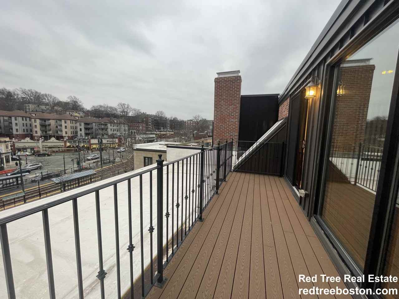 1616 Beacon St #3 - Photo 7 of 50