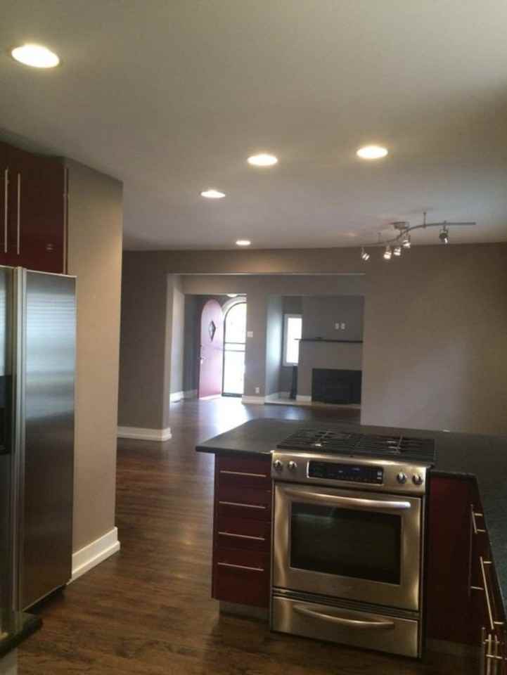 809 S York St - Photo 3 of 10