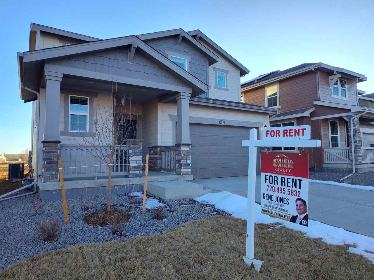 650 Rob Roy Ct - Photo 4 of 20