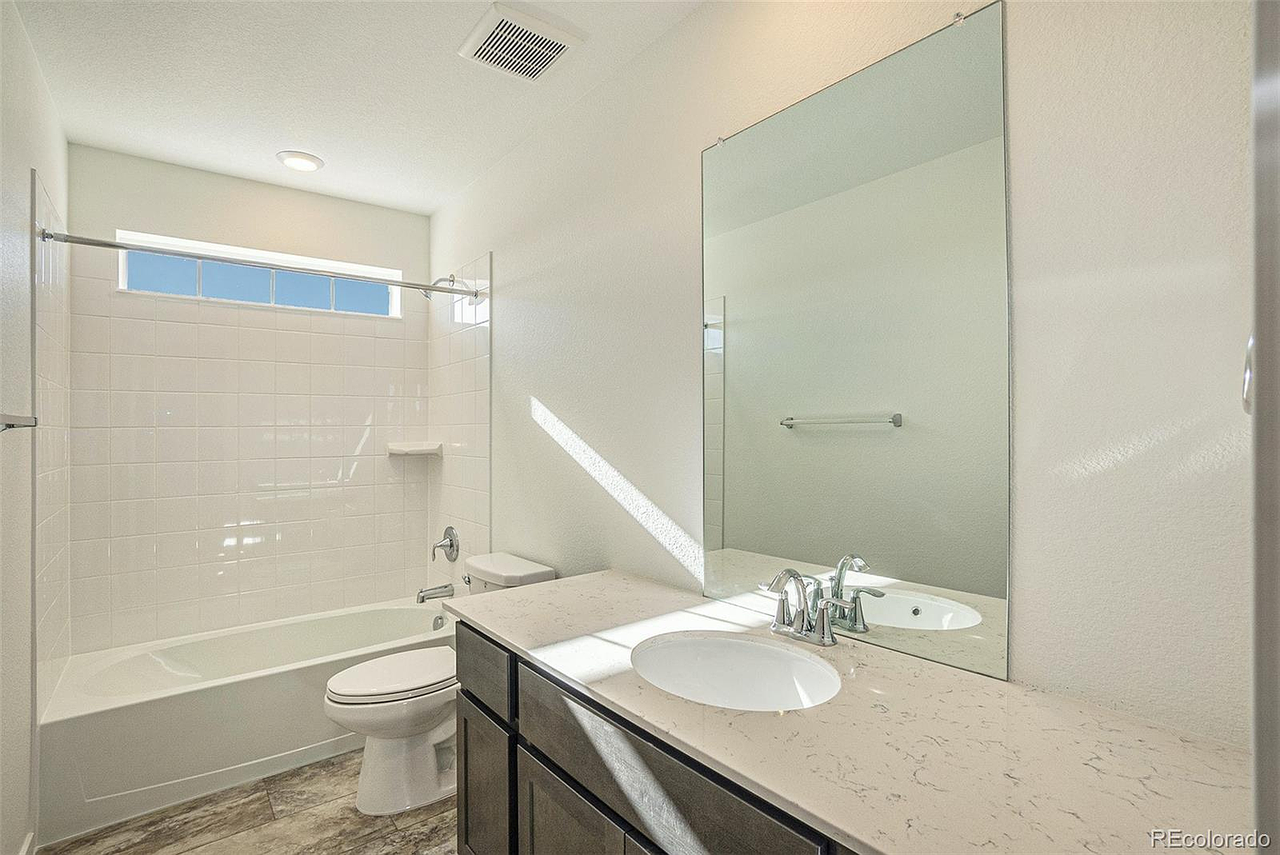 650 Rob Roy Ct - Photo 7 of 20