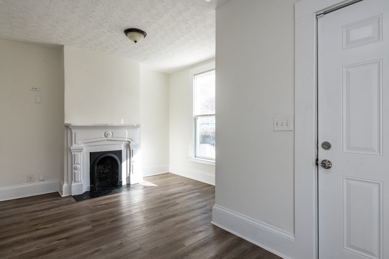404 Paines Ave Nw - Photo 4 of 13