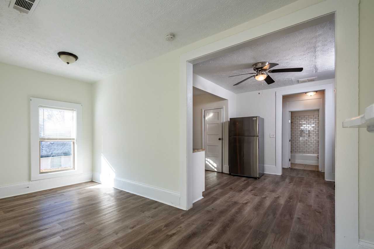 404 Paines Ave Nw - Photo 6 of 13