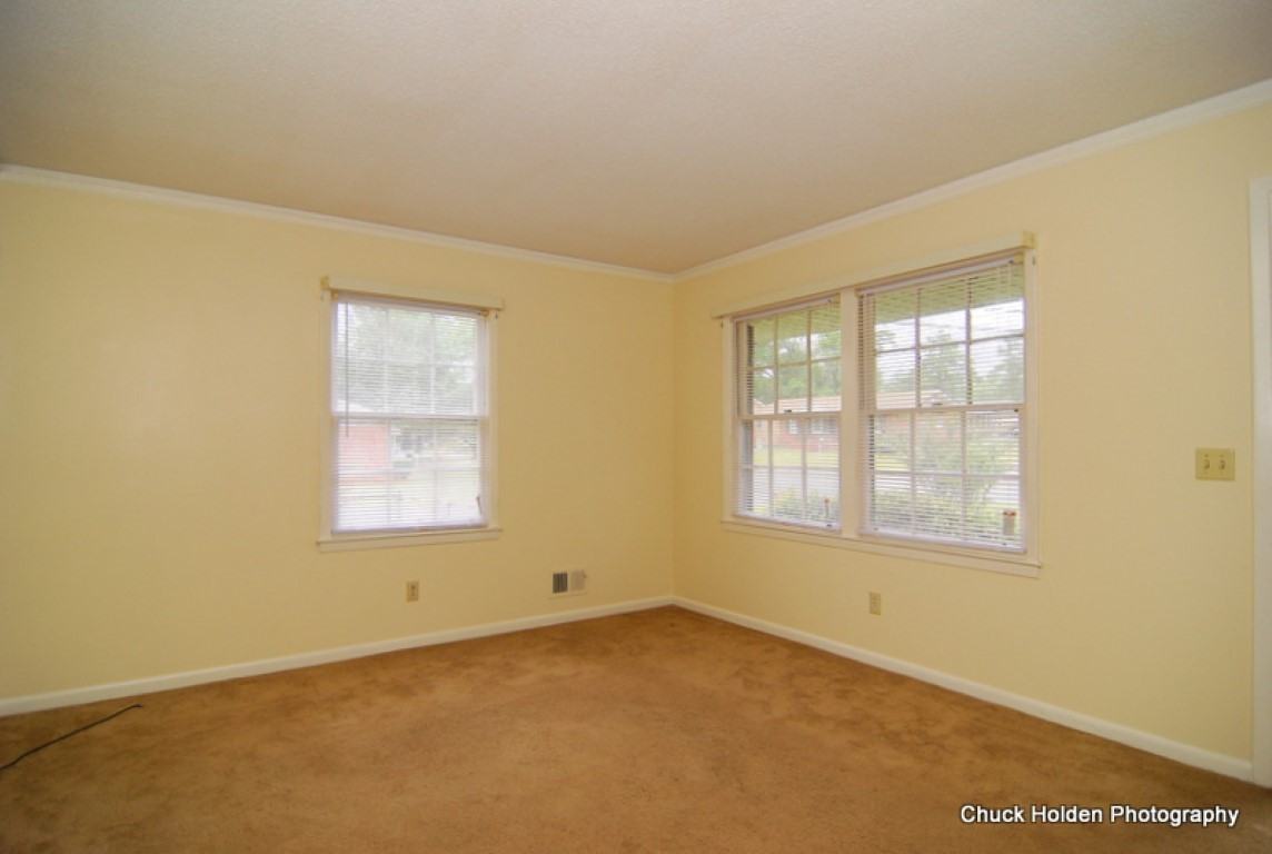 201 Redwood Ct - Photo 2 of 30