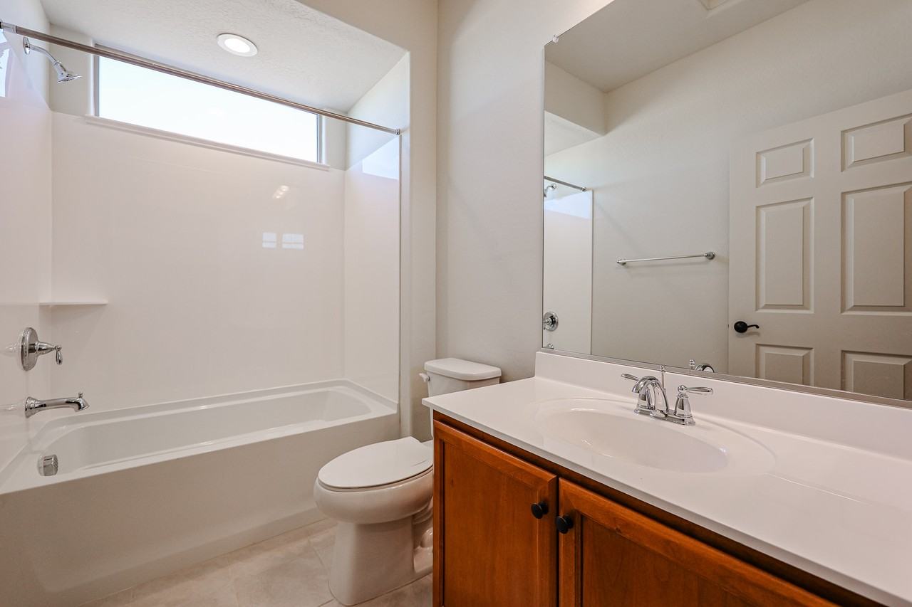 18675 N 268th Ave - Photo 6 of 31