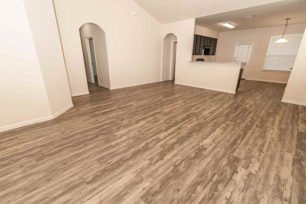 12402 Gemma Ln - Photo 2 of 10