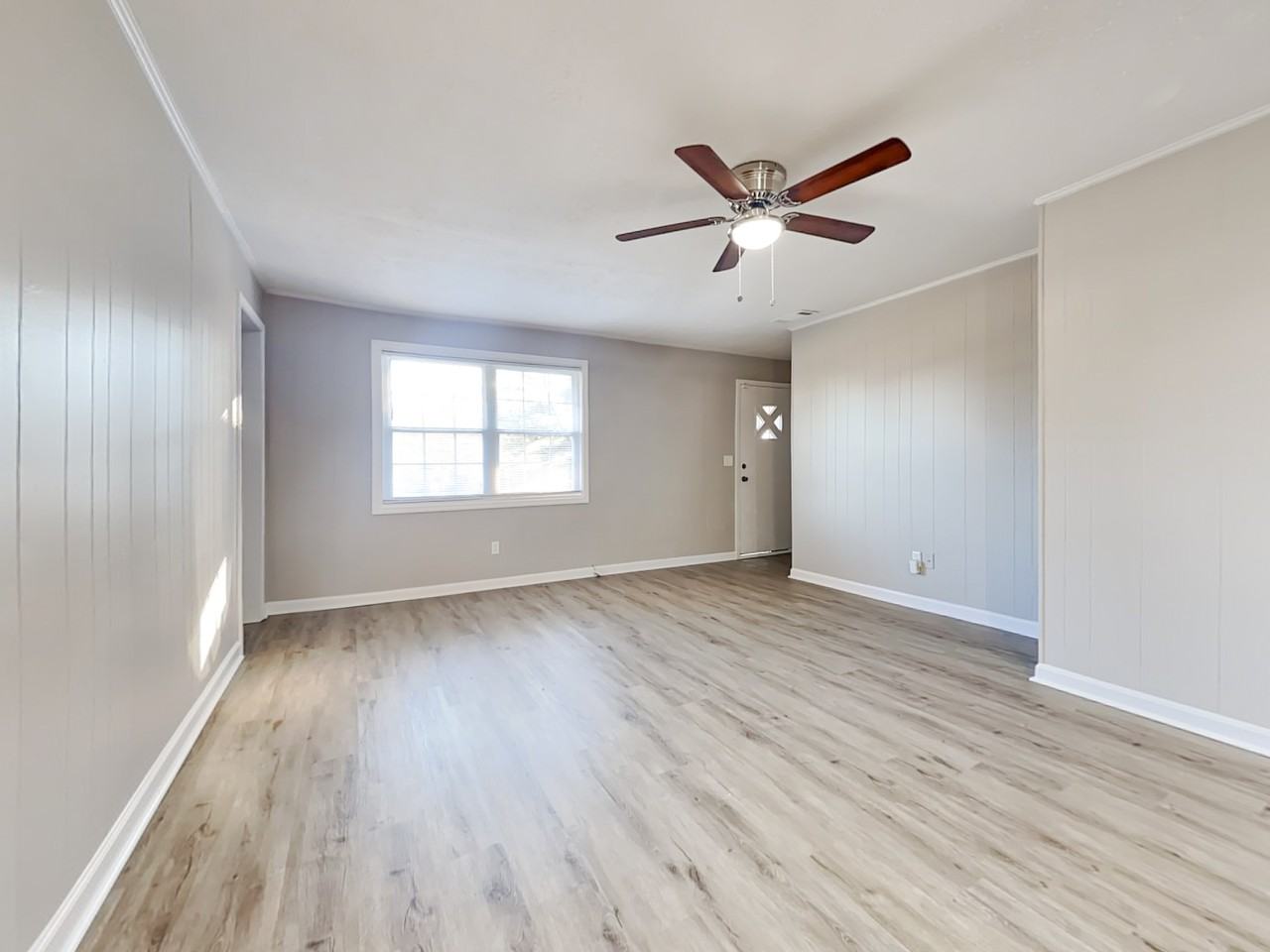 215 Belair Dr #B - Photo 3 of 13