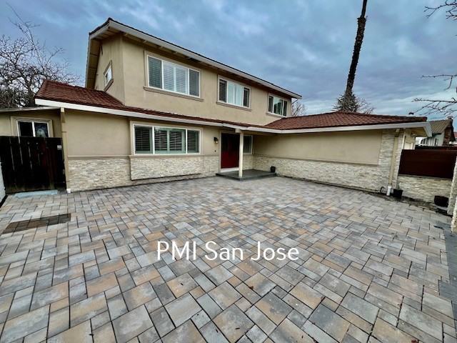 1095 Castleton Way - Photo 2 of 19