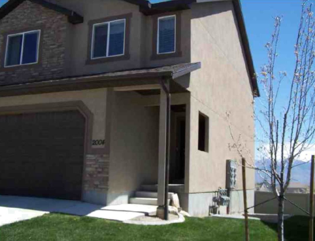 2004 N Churchill Rd - Photo 2 of 16