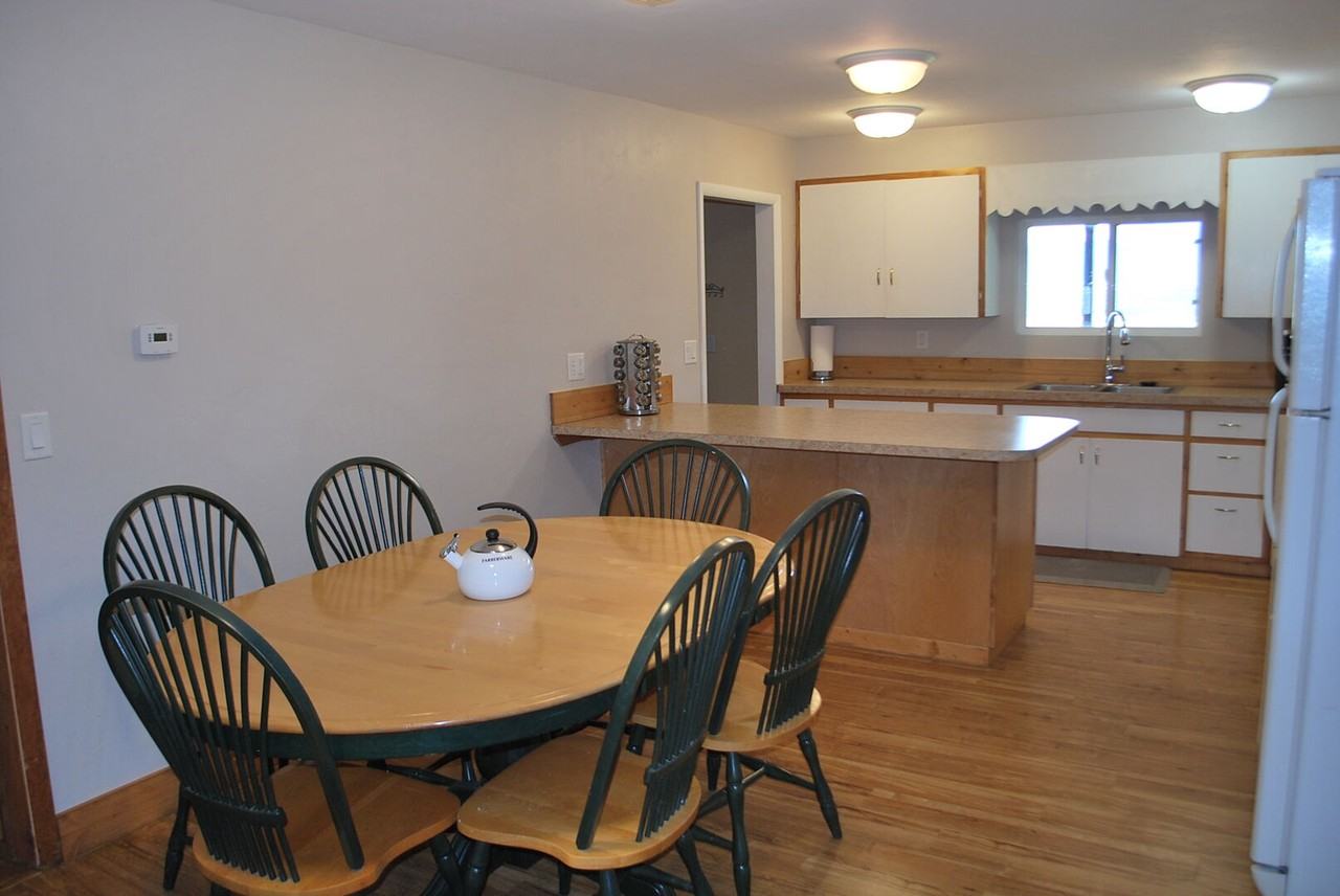 7325 Bates Rd - Photo 3 of 12