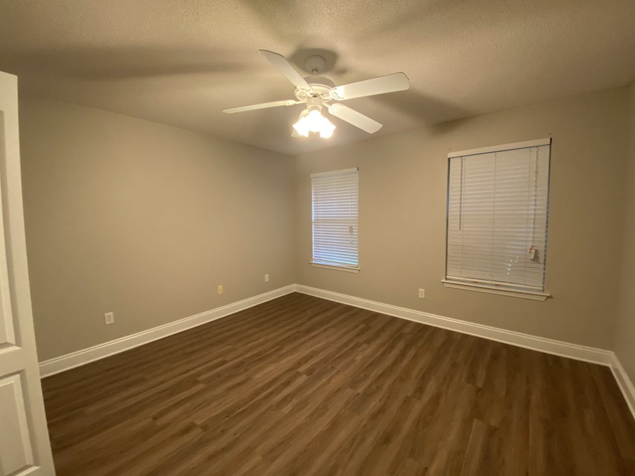 1636 Woodlawn Way - Photo 6 of 18