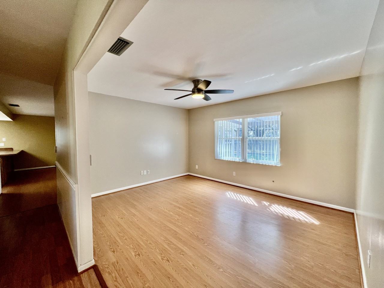 1023 Waterdale Ct - Photo 3 of 34