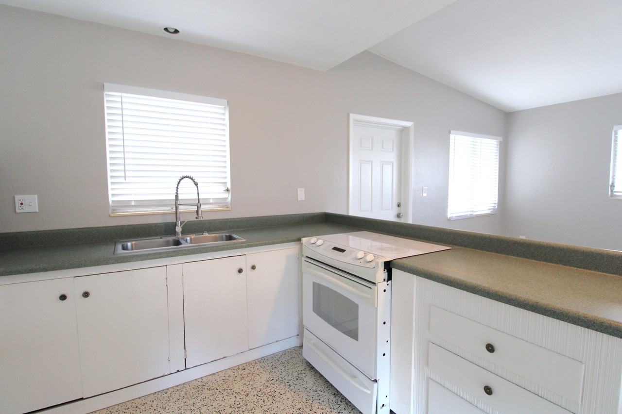 3365 Melody Ln - Photo 4 of 16