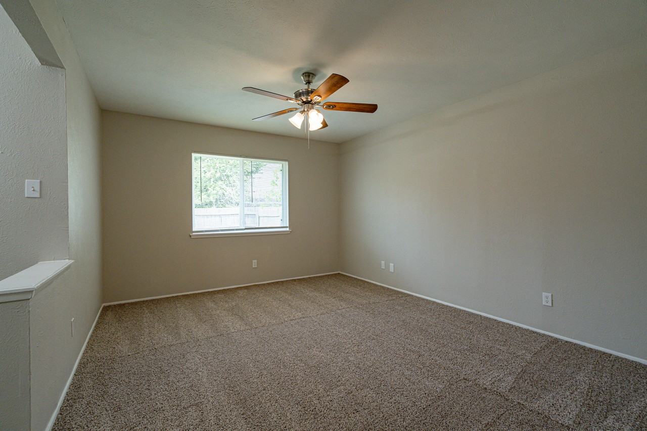 501 Carl C Senter St - Photo 4 of 29