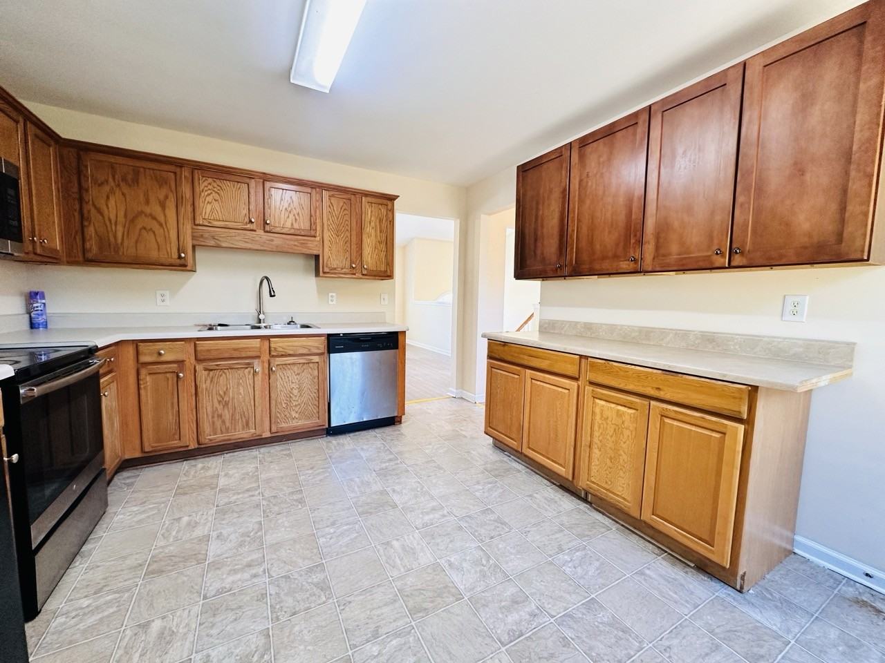 4841 Ventnore Pl - Photo 6 of 23