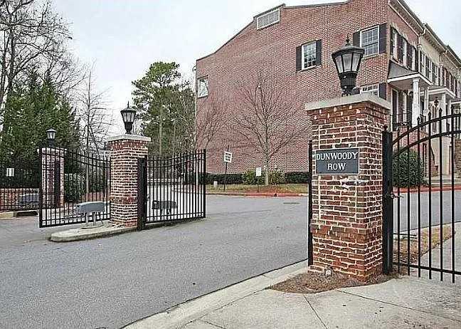 985 Pearl Pt - Photo 3 of 12