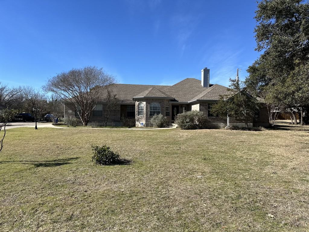 109 Nicole Way - Photo 2 of 37