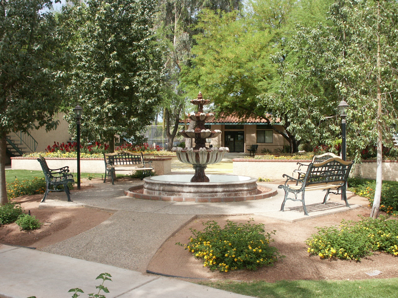 Sunpointe Gardens Apartments - Photo 4 of 4