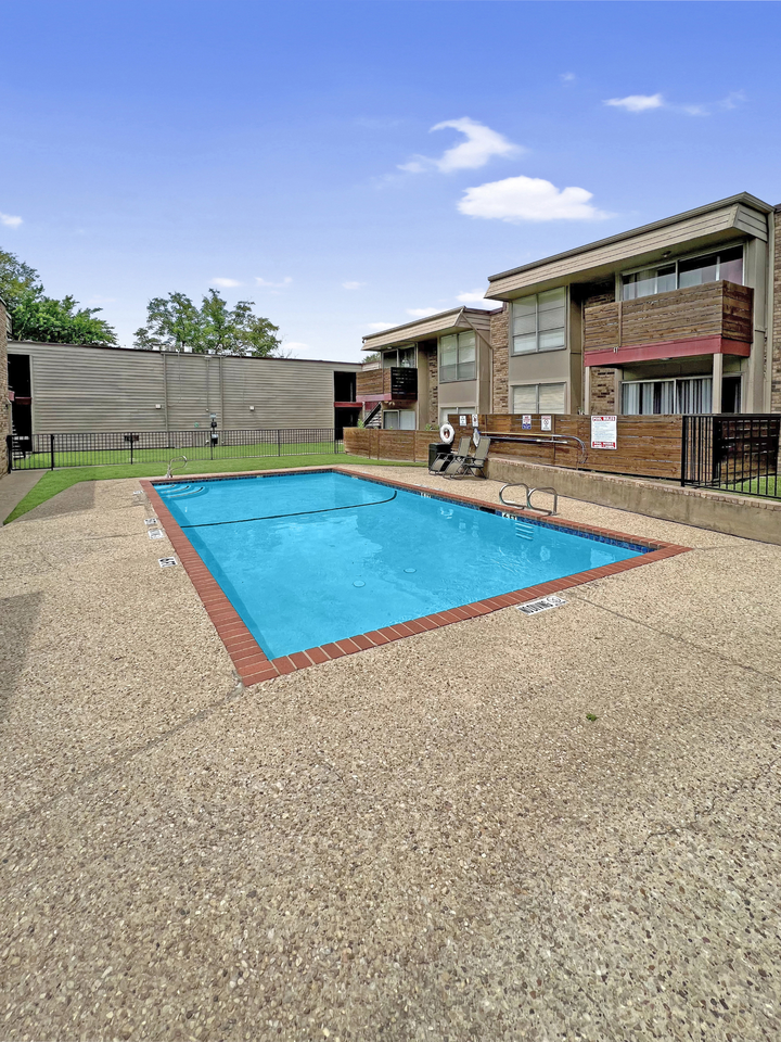 Turtle Dove 2 - Photo 2 of 5