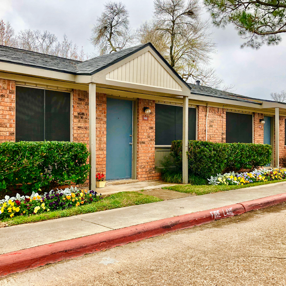 Donovan Village - Photo 4 of 12