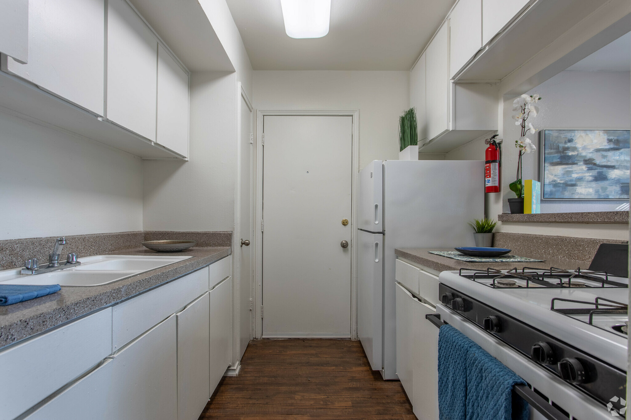 Donovan Village - Photo 5 of 12