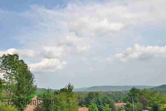 Summit Chase Apartments - Photo 3 of 6