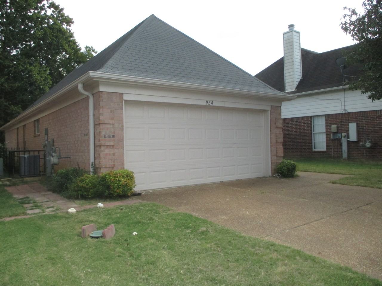 924 Dalemore Ln - Photo 2 of 18