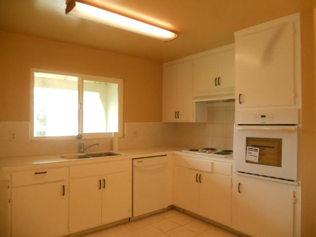 20232 Saratoga Vista Ct - Photo 3 of 10