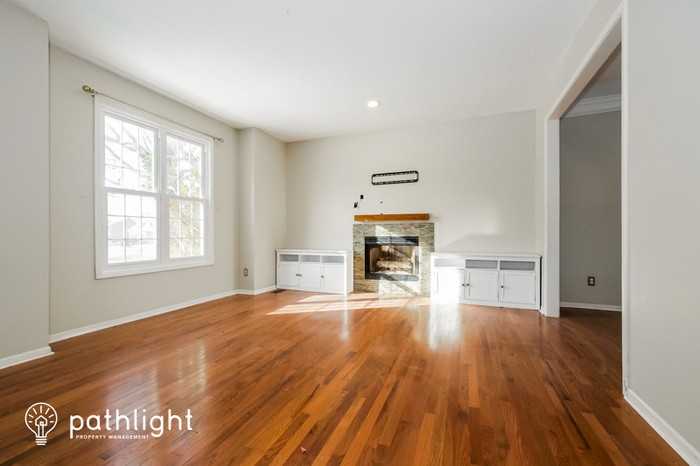 9810 W 129th St - Photo 2 of 20