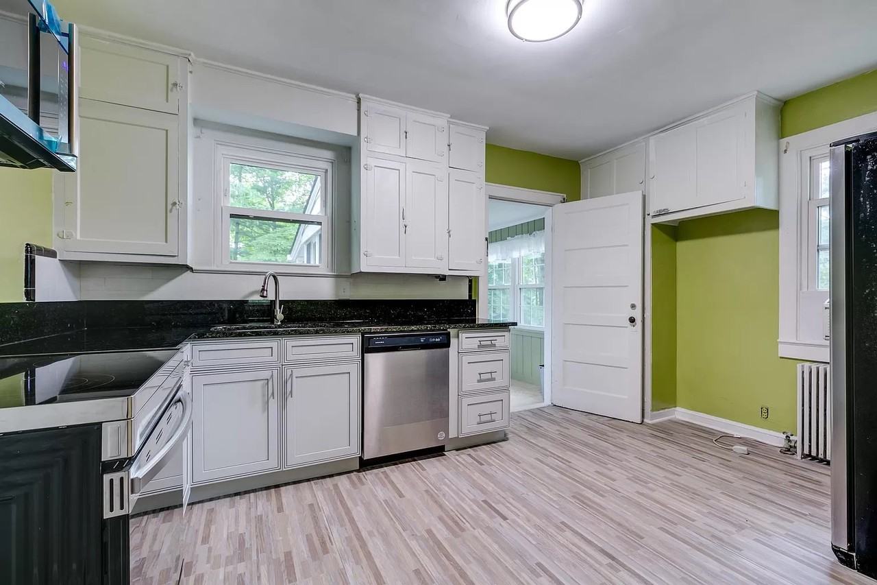 2537 Gallows Road - Photo 2 of 17