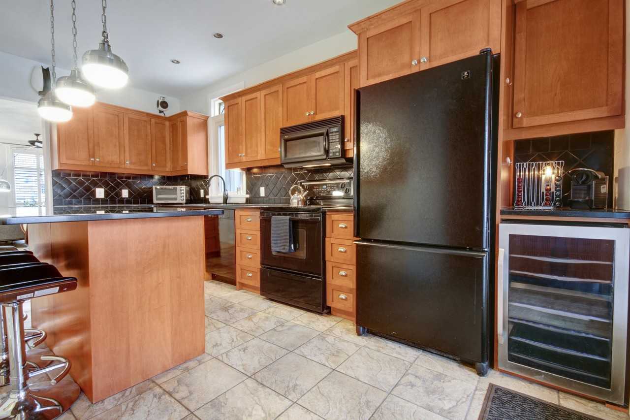 55 Woodbine Avenue - Photo 6 of 33