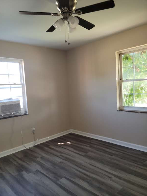 496 S James Rd - Photo 3 of 31