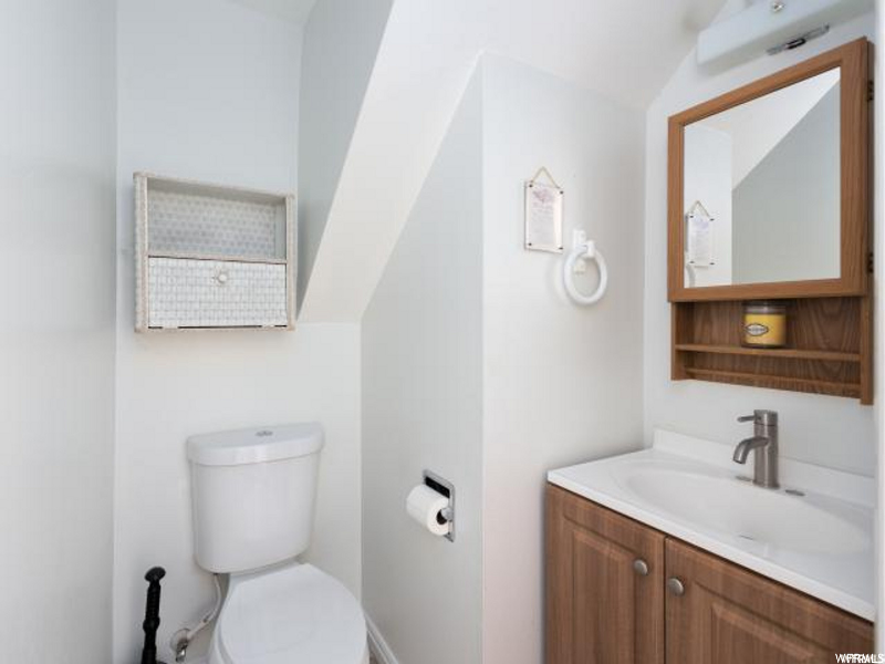 1493 Arthur Dr - Photo 2 of 24