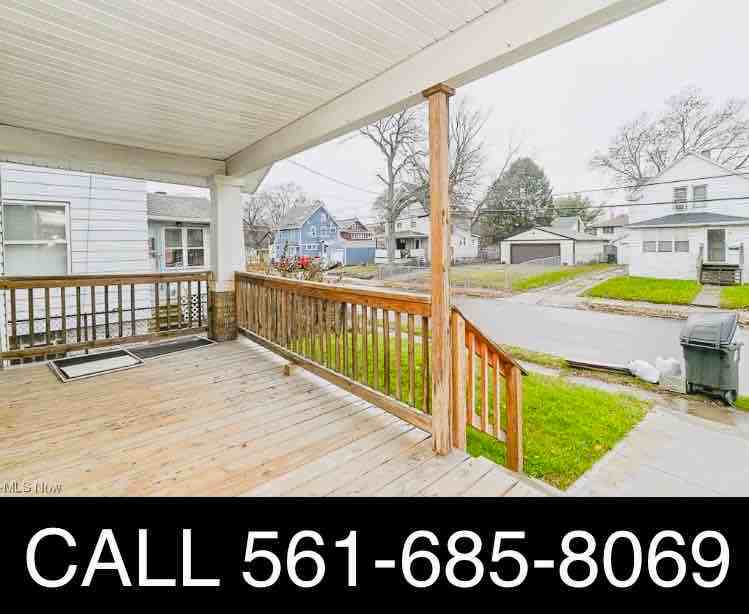 435 Margaret Street - Photo 7 of 33