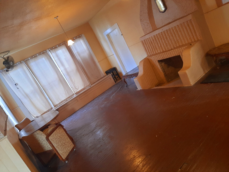 1816 E Houston St #2 - Photo 4 of 4