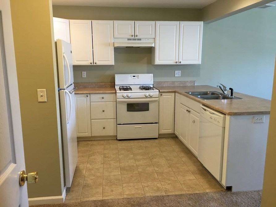 Clover Crossings Apartments - Photo 3 of 17