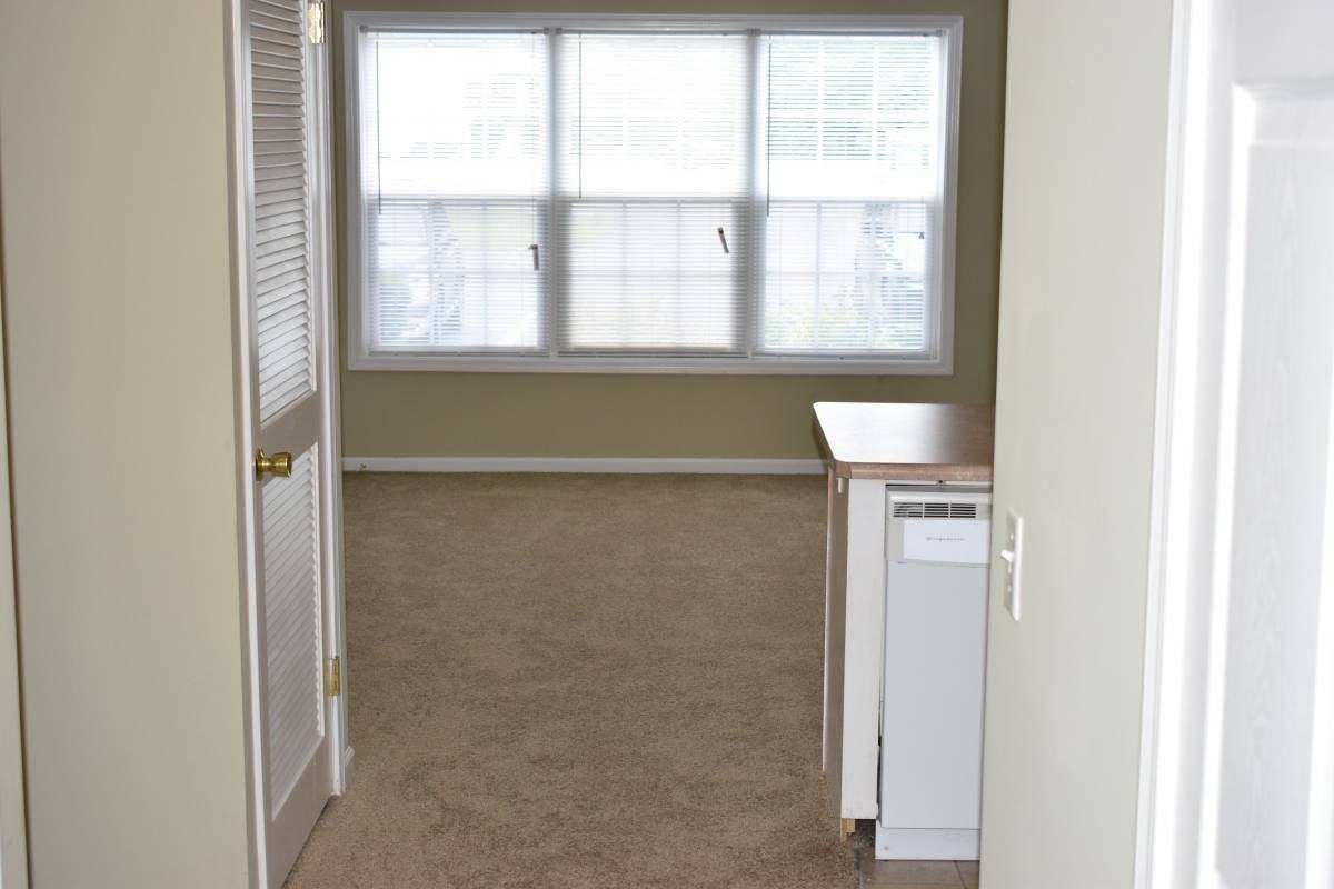 Clover Crossings Apartments - Photo 7 of 17