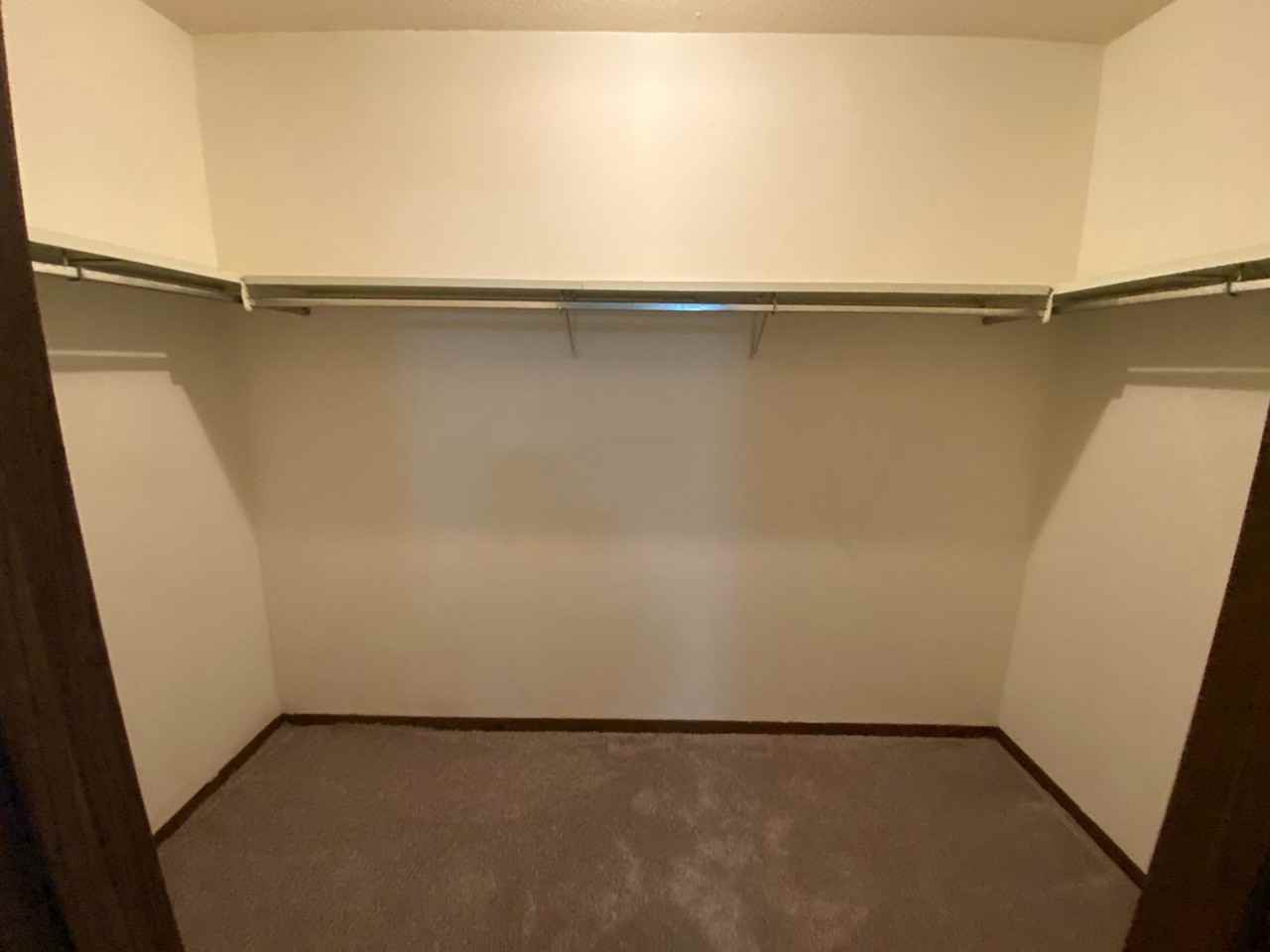 Versailles Apartments - Photo 7 of 18