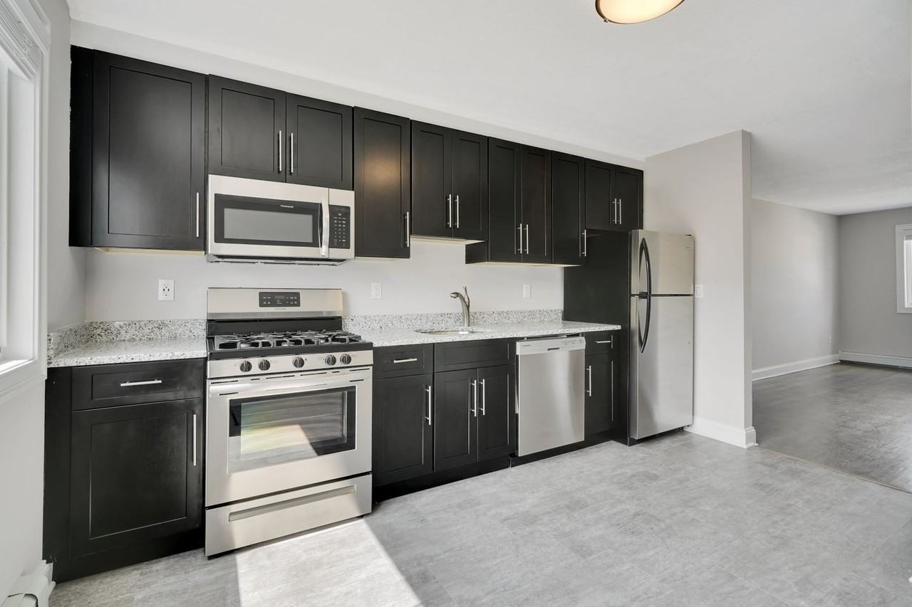 21 Clinton LLC - Photo 2 of 35