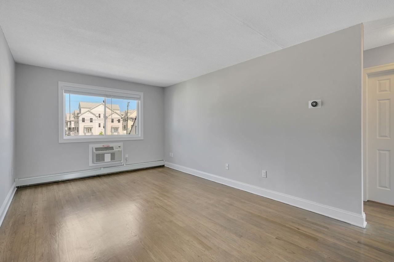 21 Clinton LLC - Photo 6 of 20