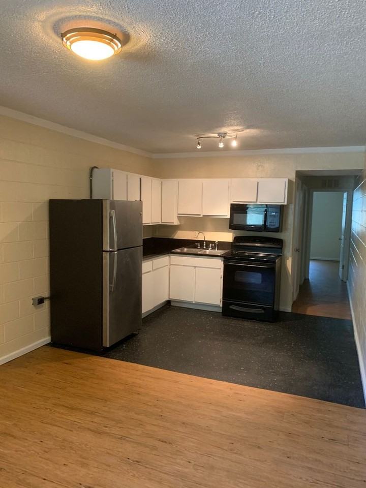 Georgia Ave 190 - Photo 4 of 11