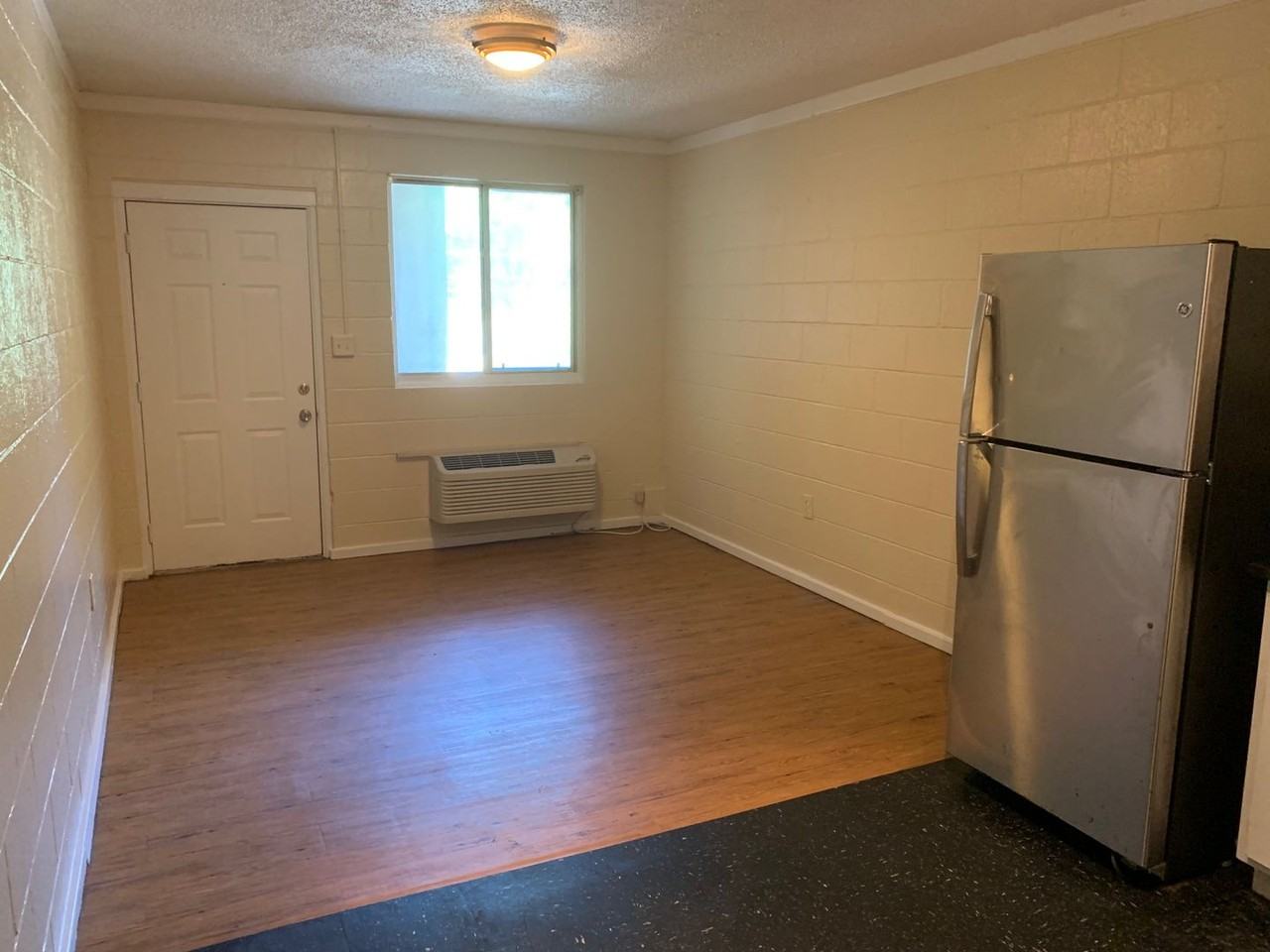 Georgia Ave 190 - Photo 5 of 11