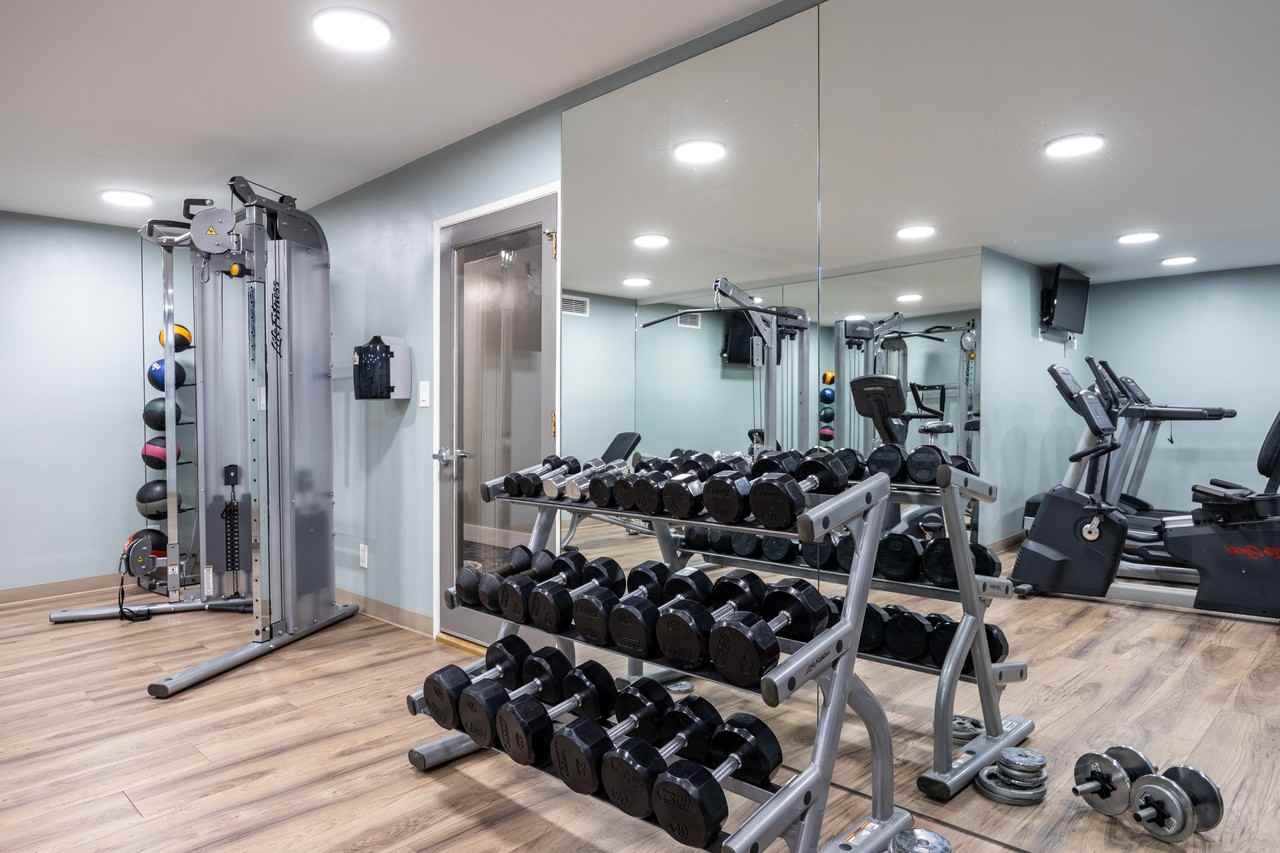 Wave @3rd - Photo 5 of 23