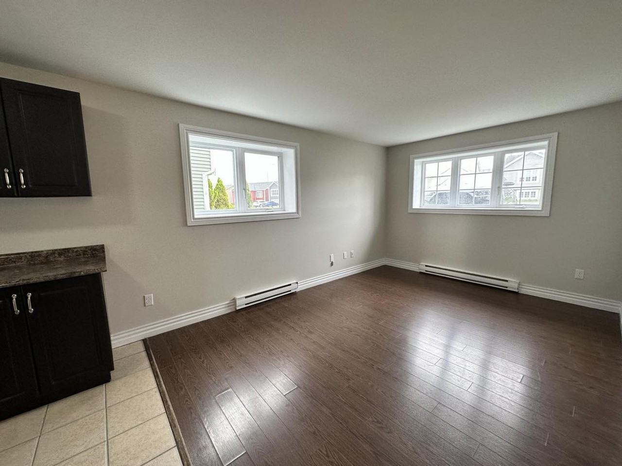 139 Great Eastern Ave - Photo 2 of 15
