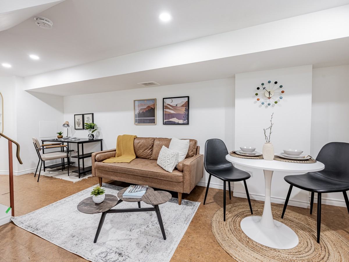 Mavety St & Annette St, Toronto, ON M6P 1P2 Studio Apartment for