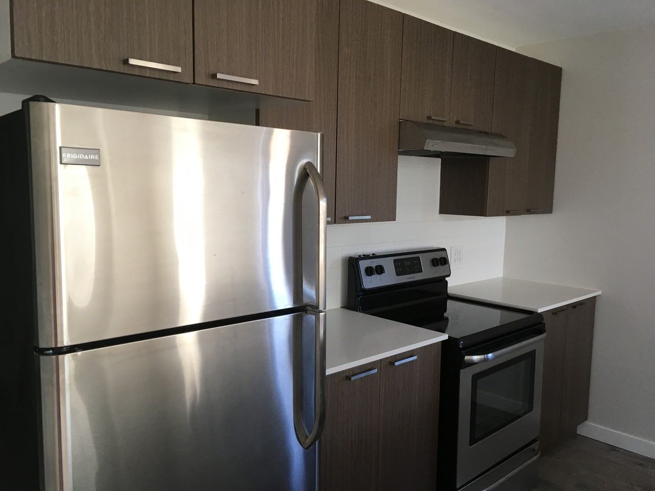 5105 214 Street Unit 1 - Photo 3 of 19